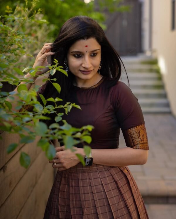 ISHI BROWN - Image 3