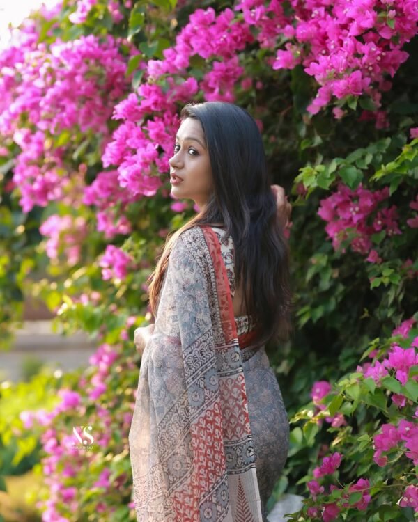 LAVANYA - Image 7