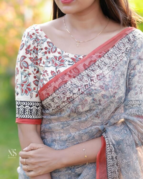 LAVANYA - Image 5