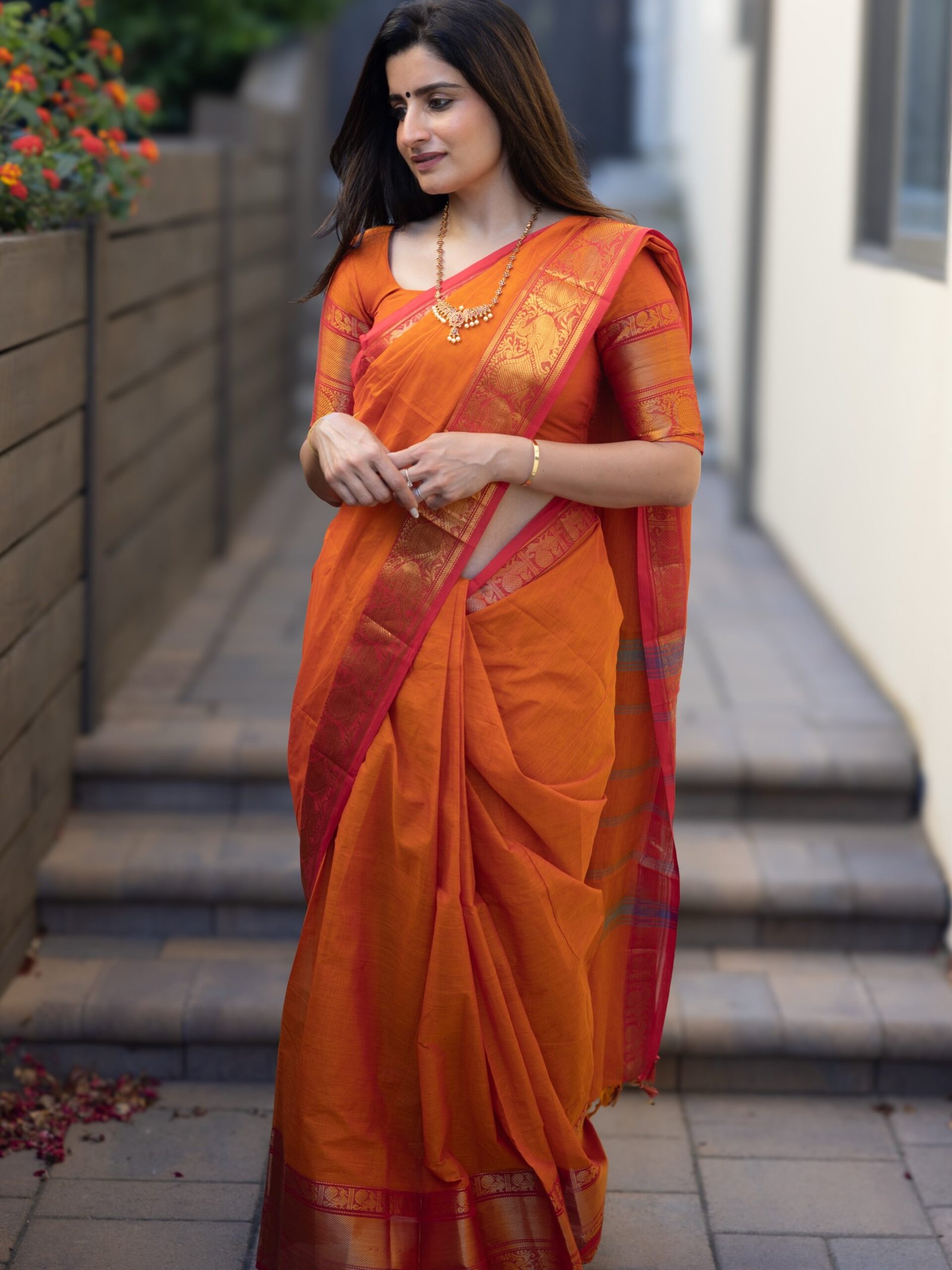 MANDIRA - Image 3
